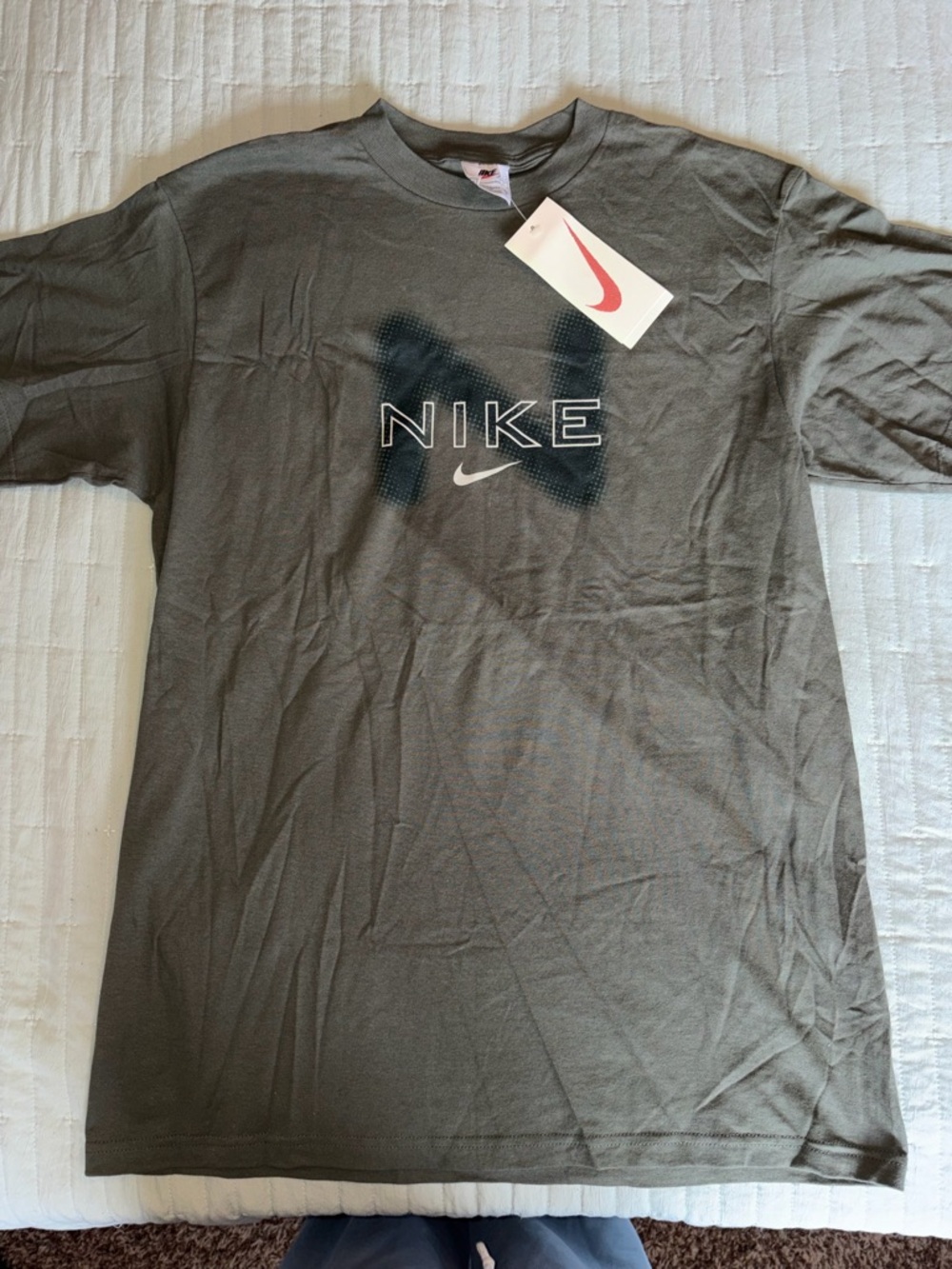 VINTAGE Nike Men’s Olive Gray Logo Short Sleeve Tee